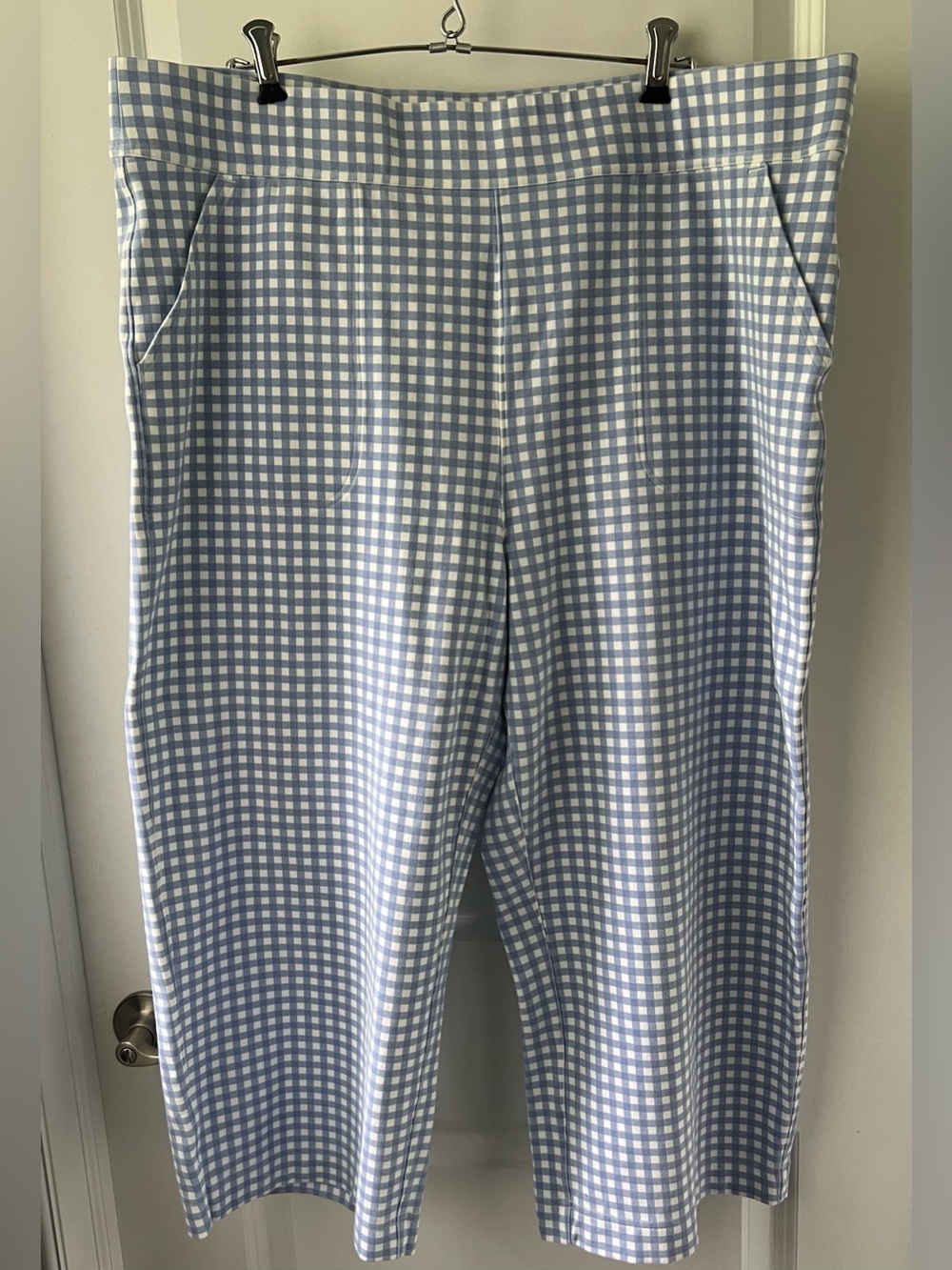 Duluth Trading Co Blue and White Gingham capri pants